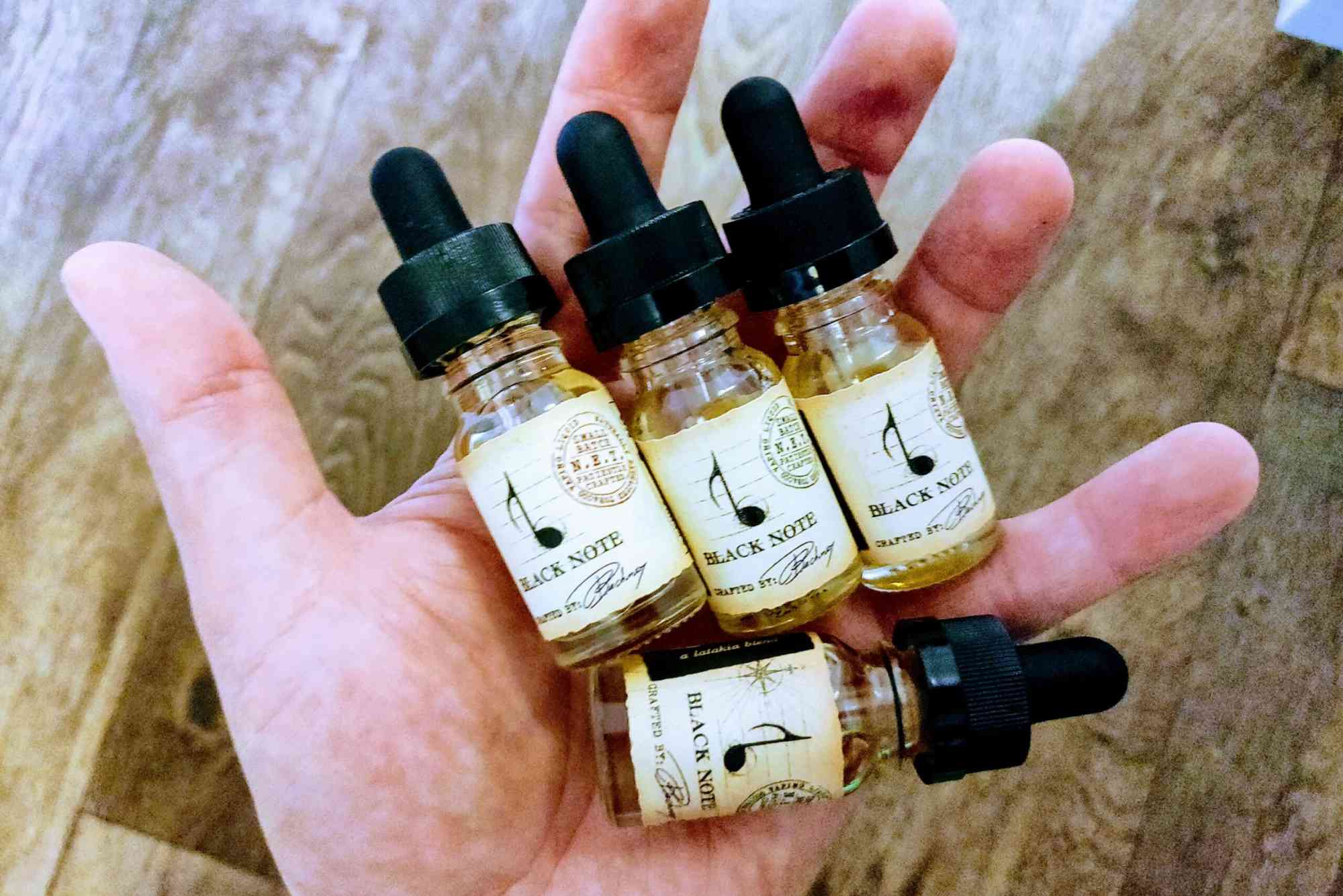 Best E-Juices With Natural Extracts (Low Toxicity)