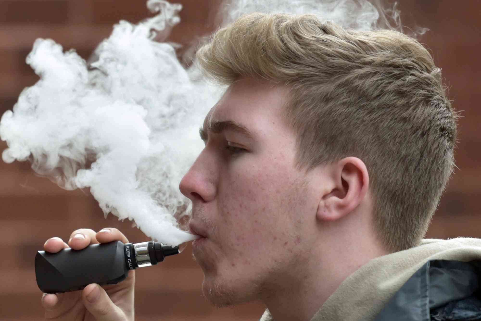 Could Why Aren't Vaping Ads Illegal Be the Key to Reducing Smoking Harm?